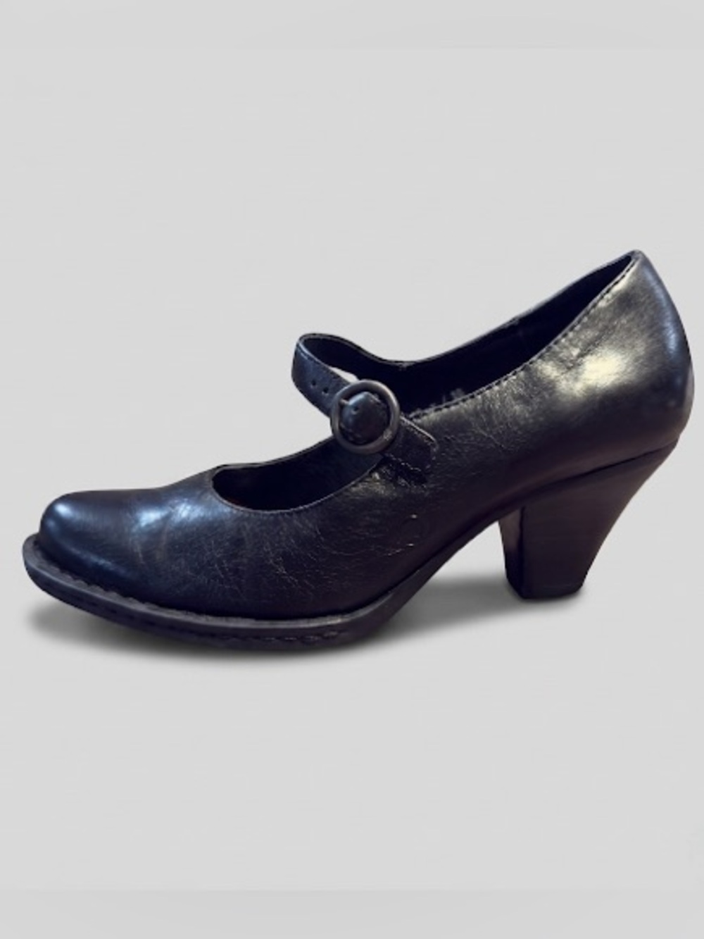 Born Black Leather Mary Jane Heeled Shoes Women’s size 7